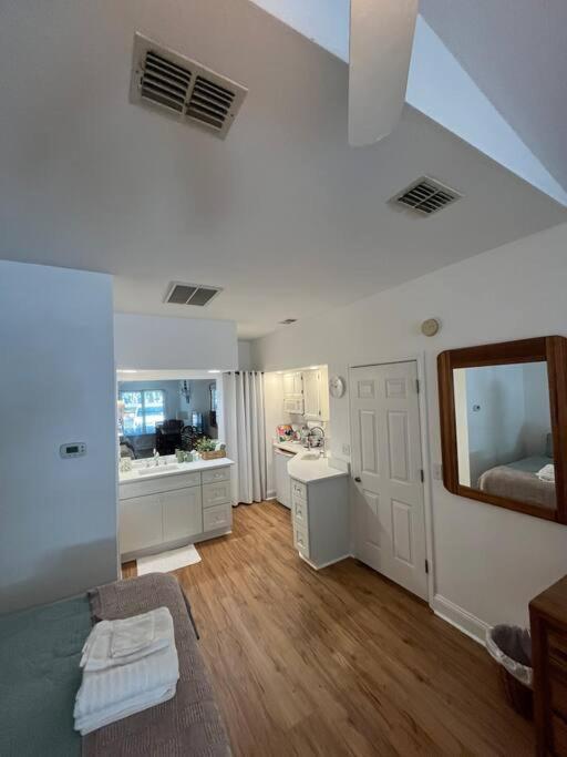 Apartment Beautiful Newly Remodeled Mini At Sea Trail *